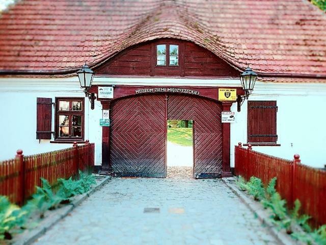 Pokoje Do Wynajecia Piastowska Miedzyrzecz Exterior photo